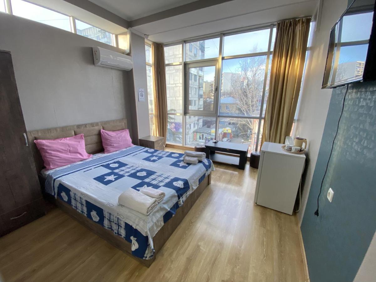 Hotel G & J Тбилиси Экстерьер фото