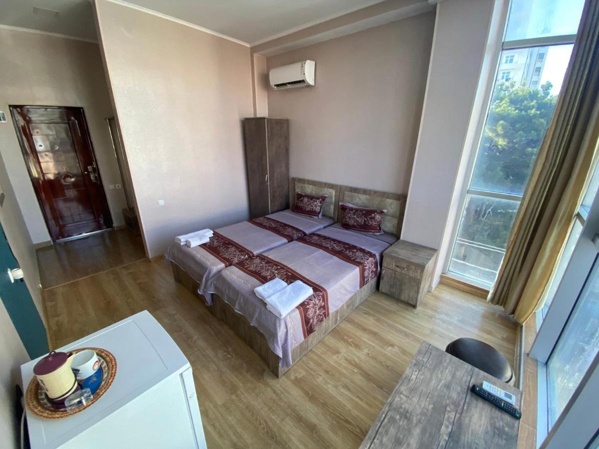 Hotel G & J Тбилиси Экстерьер фото