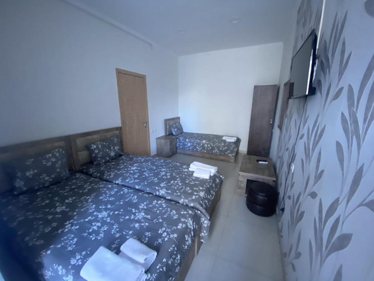 Hotel G & J Тбилиси Экстерьер фото