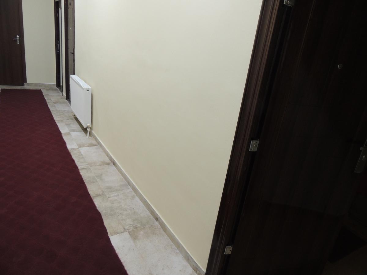 Hotel G & J Тбилиси Экстерьер фото